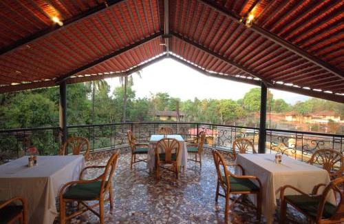 Niravade Resort | Relax at Konkan Crown Resort & Club with Ocean Views
