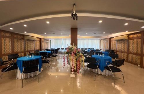 Niravade Resort | Relax at Konkan Crown Resort & Club with Ocean Views