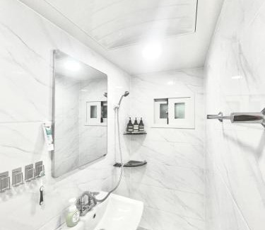 Hwayang-dong Bed & Breakfast | Konkuk-SeongSu Goznuk Stay