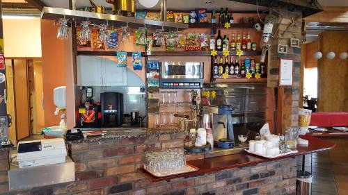 Parnu Hotel | Beachfront Konse Motel: Pet-Friendly Caravan Camping Retreat