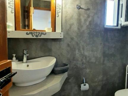 Evgiros Apartment | Family-Friendly Konti Villa - Guest Rated 9.8/10