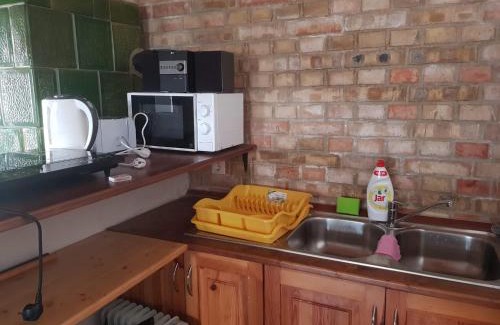 Felsotold Apartment | Cozy Kontyos Vendégház: Family & Pet-Friendly Retreat