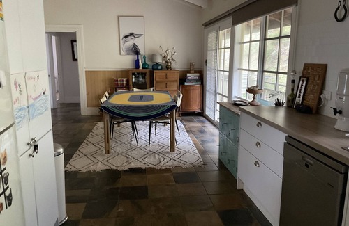 Warburton House | Kookaburra Cabin: Your Private Hideaway Awaits