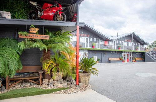 Jindabyne Hotel | Family-Friendly Escape at Kookaburra Lodge with Kitchen
