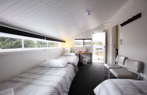 Jindabyne Cabin | Inviting Kookaburra Ski Lodge: Rated 9.2 with Family-Friendly Amenities