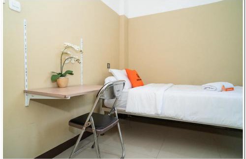 Old Jakarta House | Budget-Friendly KoolKost Near Lokasari Square for Families