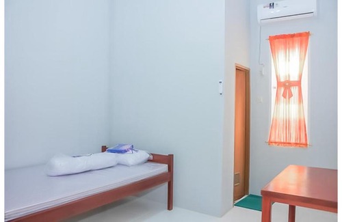 Pontianak Hotel | Budget-Friendly KoolKost near Pontianak Convention Centre