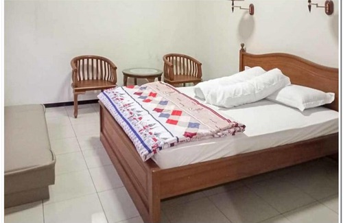 Gubeng House | Discover KoolKost @ Raya Manyar: Family-Friendly Accommodations