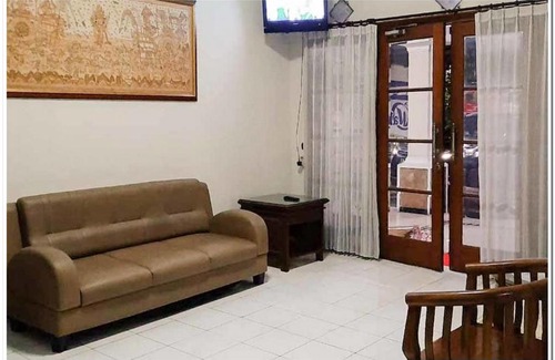 Gubeng House | Discover KoolKost @ Raya Manyar: Family-Friendly Accommodations