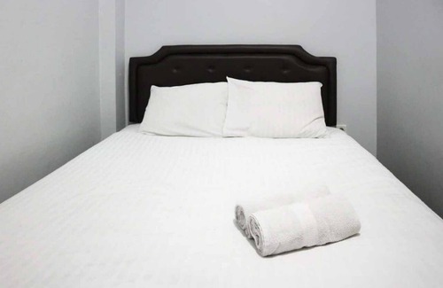Tanjung Duren Utara Hotel | Budget-Friendly Stay at KoolKost, Perfect for Families