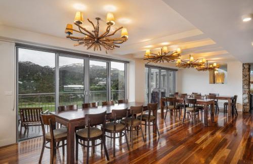 Perisher Valley Cabin | Kid-Friendly Escape at Kooloora Lodge with Breakfast Included