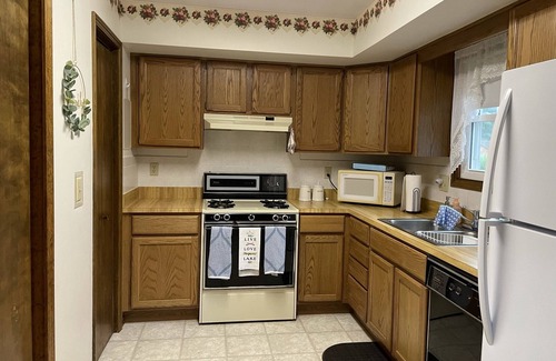 Koontz Lake Cottage | Relaxing Retreat at Koontz Lake Waterfront Cottage