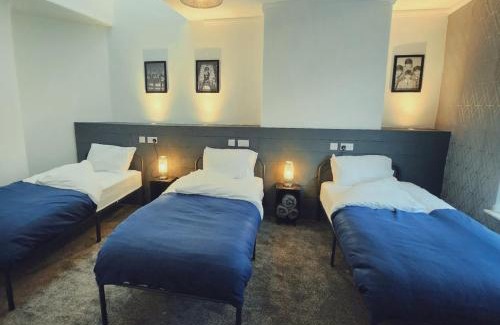 Anfield Hotel | Budget-Friendly Kop View with Breakfast and Family Amenities