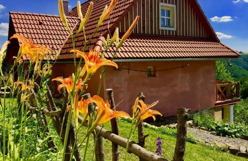 Hodrusa Hamre House | Guest Rated: Kopanický Dvor with Pet-Friendly Amenities