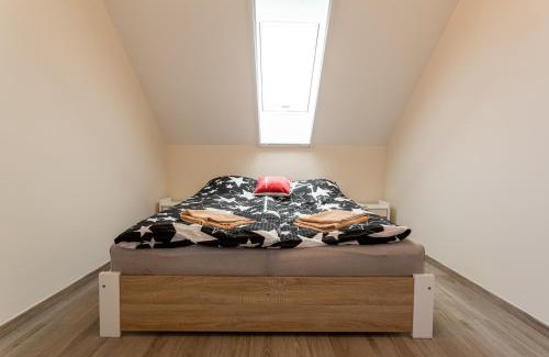 Alsóörs House | Discover Koppány Luxor Vendégház: Child-Friendly Retreat