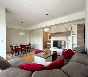 Kisela Voda Apartment | Family-Friendly Korab's Apartment - Guest Rated 10/10