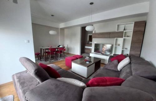 Kisela Voda Apartment | Family-Friendly Korab's Apartment - Guest Rated 10/10