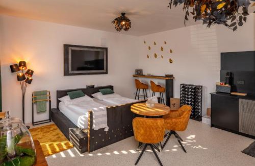Mikulov Apartment | Family-Friendly Retreat at Oak - Rated 9.7 by Guests