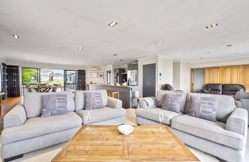 Waitetoko House | Family-Friendly Korimako - Ideal Waitetoko Holiday Home