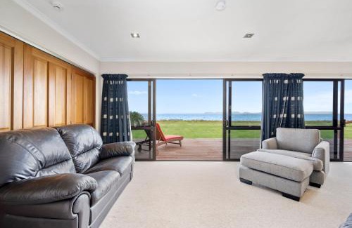 Waitetoko House | Family-Friendly Korimako - Waitetoko Holiday Home Awaits