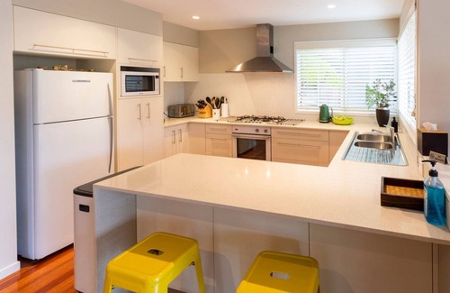 Hyams Beach House | Discover Koru at Hyams: Oceanfront Escape with Late Checkout