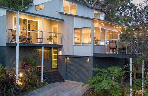 Hyams Beach House | Discover Koru at Hyams: Oceanfront Escape with Late Checkout