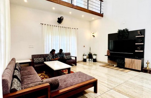 Vayittiri House | Welcoming Koru Homestay: Family and Pet Friendly Retreat