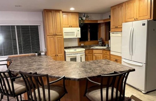 Florence House | Explore Kos Grove Cottage: ATV Trails & Family-Friendly Amenities