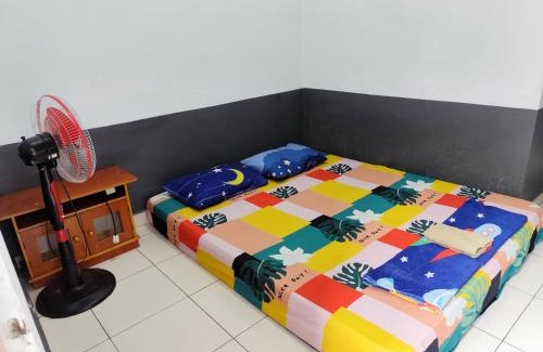 Tasikmalaya House | Discover Kosan Syariah Mas Slamet: Pet-Friendly Retreat