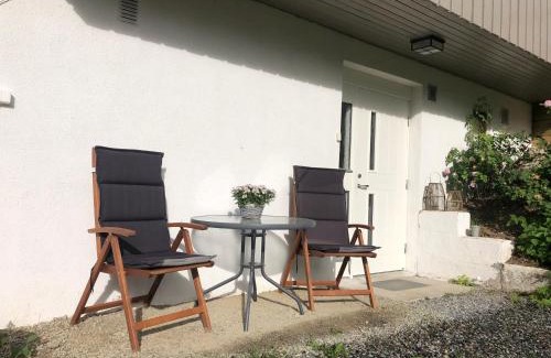 Atra Apartment | Cozy Apartment in Austbygde with Wifi and Pet-Friendly Access
