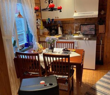 Moskenes House | Inviting Rorbu on Tind - Guest Rated 8.7/10 and Family-Friendly