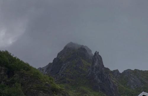 Svolvaer Apartment | Cozy Studio Apartment in Svolvær near Lofoten's Peaks
