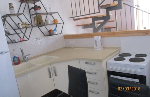 Jerusalem Apartment | Stunning Kosher Apartment with Panoramic Views & Breakfast