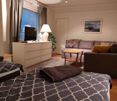 Jamsa Apartment | Welcoming Koskentien Kotimajoitus: Rated 9/10 & Family-Friendly