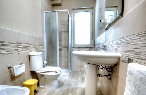 Epipoli Bed & Breakfast | Exceptional Kosmos Hotel: Family-Friendly with 9/10 Reviews