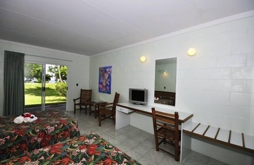 Lelu Village Resort | Discover Kosrae Nautilus Resort with Pool and Family Amenities