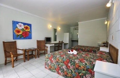 Lelu Village Resort | Discover Kosrae Nautilus Resort with Pool and Family Amenities