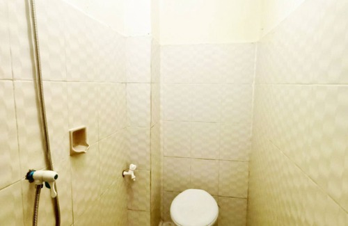 Tanjung Duren Utara House | Relax at Kost Griya Hikari: Family-Friendly & Cozy Stay