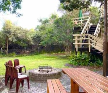 Nature's Valley Apartment | Oceanfront Kostaplenti: 4-Star Stay with Impressive Views