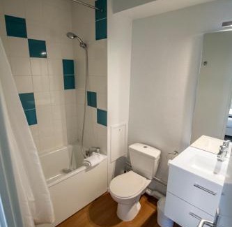 Jamin Apartment | Welcoming KOSY Appart'hôtel Le Champ De Mars in Reims