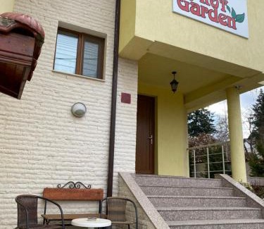 Sapareva Banya House | Discover Kot Garden Guest House - Rated 9.3/10 with Dining