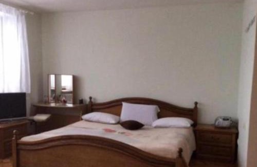 Kaunas Apartment | Family-Friendly Kotedžai Milikonių g. with Breakfast Included