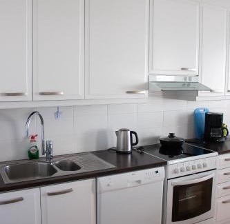 Lahti Apartment | Lake View Apartment with Sauna in Lahti – Rated 9.3/10