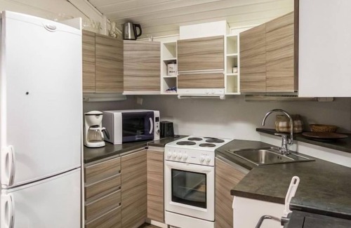 Sotkamo House | Experience Kotilampela: Lake View with Spa & Family Amenities