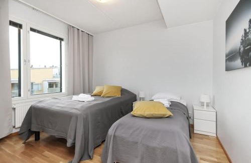 Espoo Centre Apartment | Bright and Spacious Kotimaailma Apartment in Espoon Keskusta