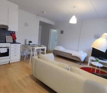 Aviapolis Apartment | Cozy Kotimaailma Apartment in Calm Hiekkaharju Area