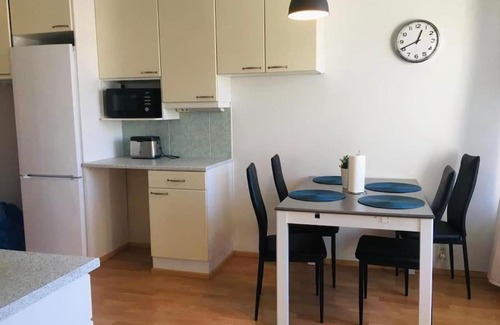 Keskinen District Apartment | Discover Kotimaailma: Ideal Retreat Near Käpylä, Helsinki