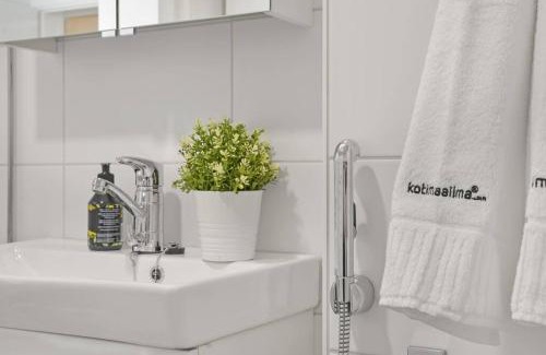 Lantinen District Apartment | Cozy Kotimaailma Studio for Two in Leppävaara