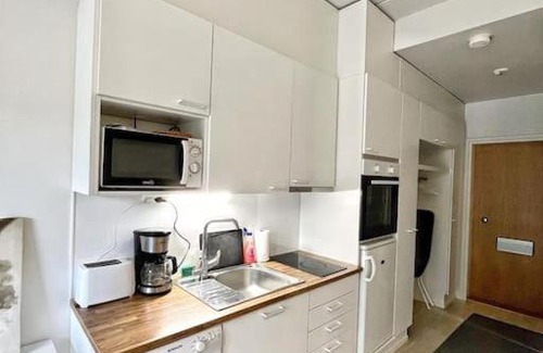 Aviapolis Apartment | Experience Comfort at Kotimaailma - Cozy Studio in Tikkurila