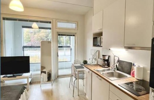 Aviapolis Apartment | Experience Comfort at Kotimaailma - Cozy Studio in Tikkurila